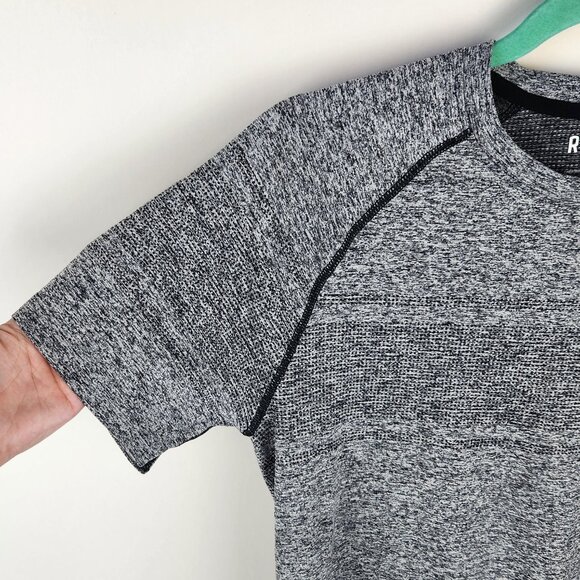 Rhone Heather Gray Short Sleeve Raglan Active Tee sz S - Picture 5 of 8